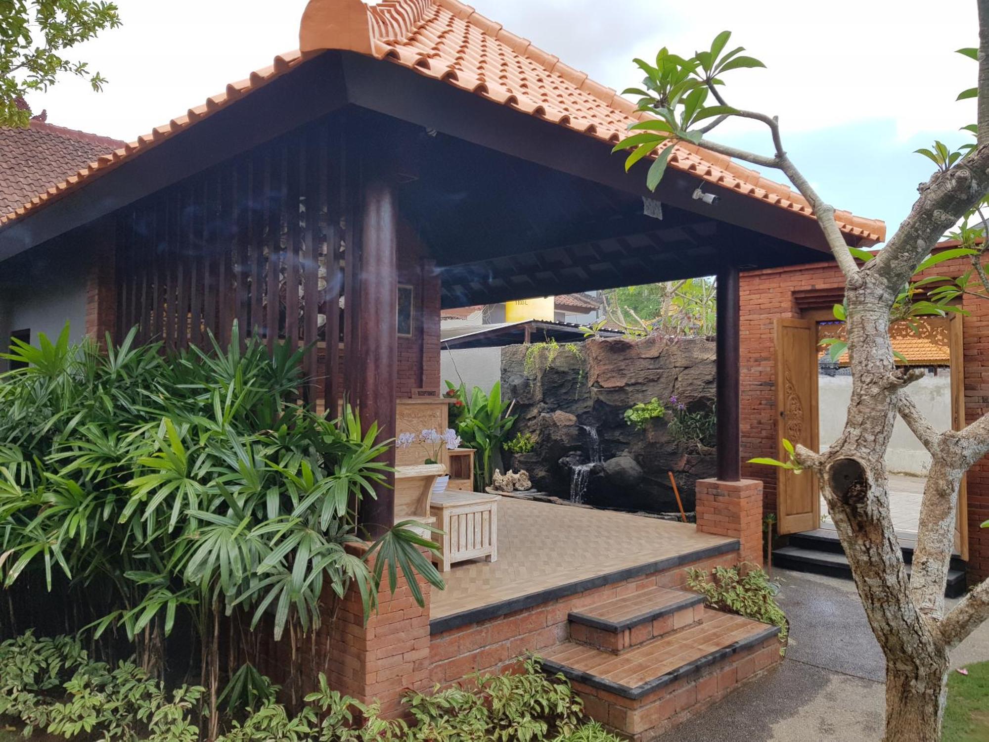 Poedja Villa Jimbaran Buitenkant foto