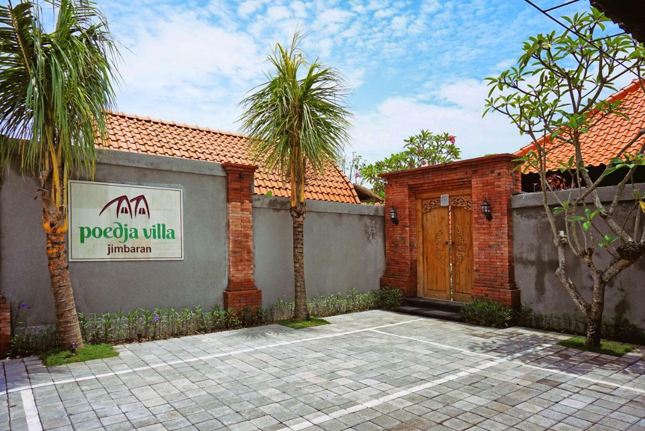 Poedja Villa Jimbaran Buitenkant foto
